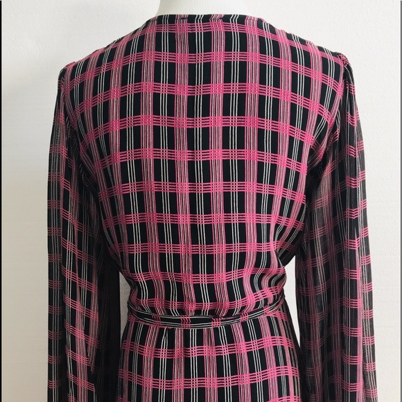 🆕 NEW WITH TAG GANNI Checked mini wrap dress size FR 38 is equivalent to… - Picture 9 of 15